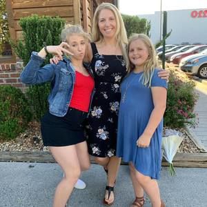 Meet your Posher, Stephanie